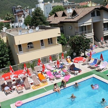 Bonjour Hotel 马尔马里斯 外观 照片